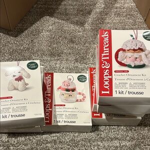 Loops & Threads Crochet Ornament Kit - Festive Holiday Set